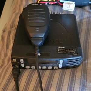 Kenwood Black TK-7180H Radio